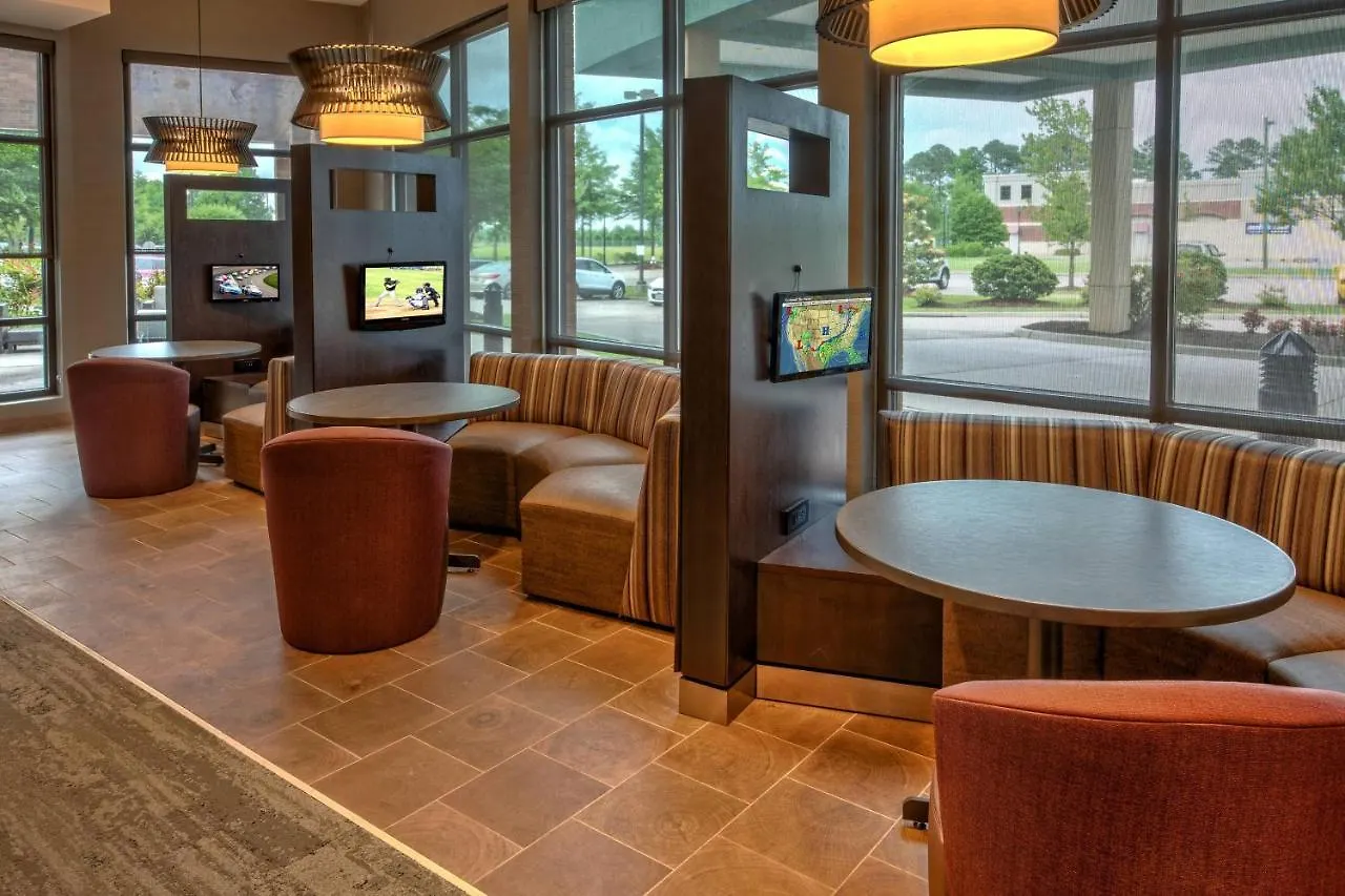 Courtyard Newport News Airport Hotell