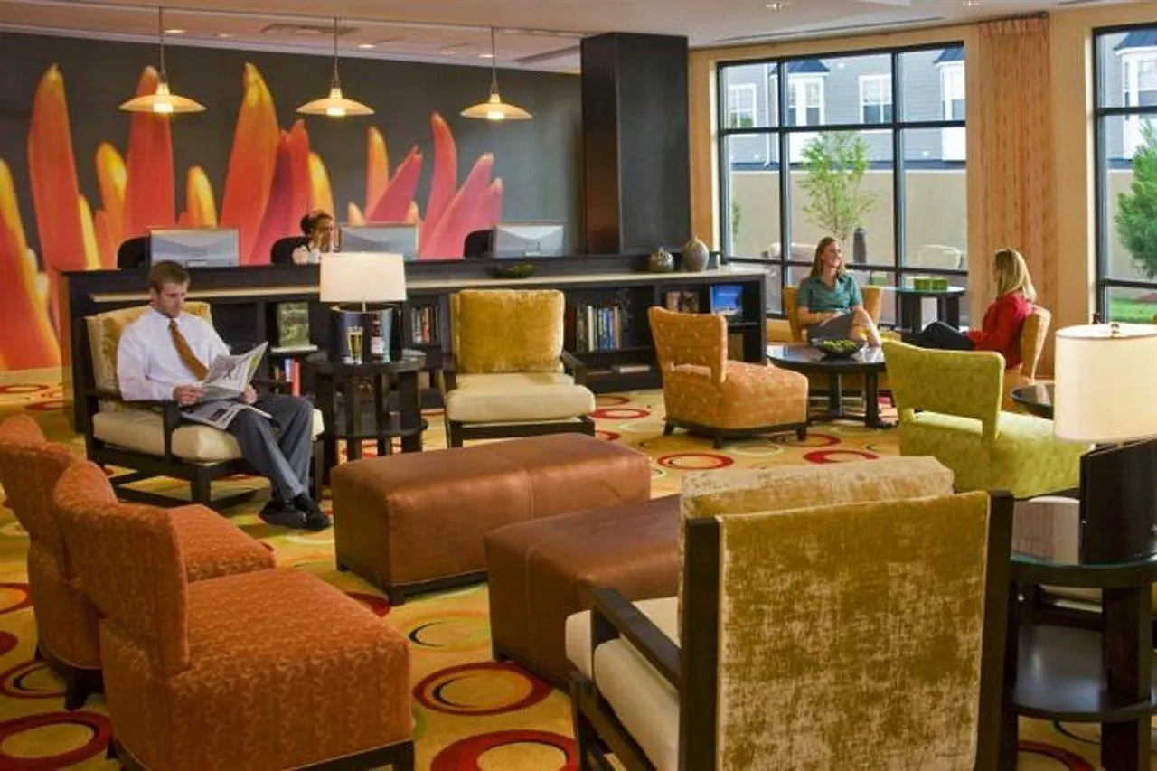 Courtyard Newport News Airport Hotell
