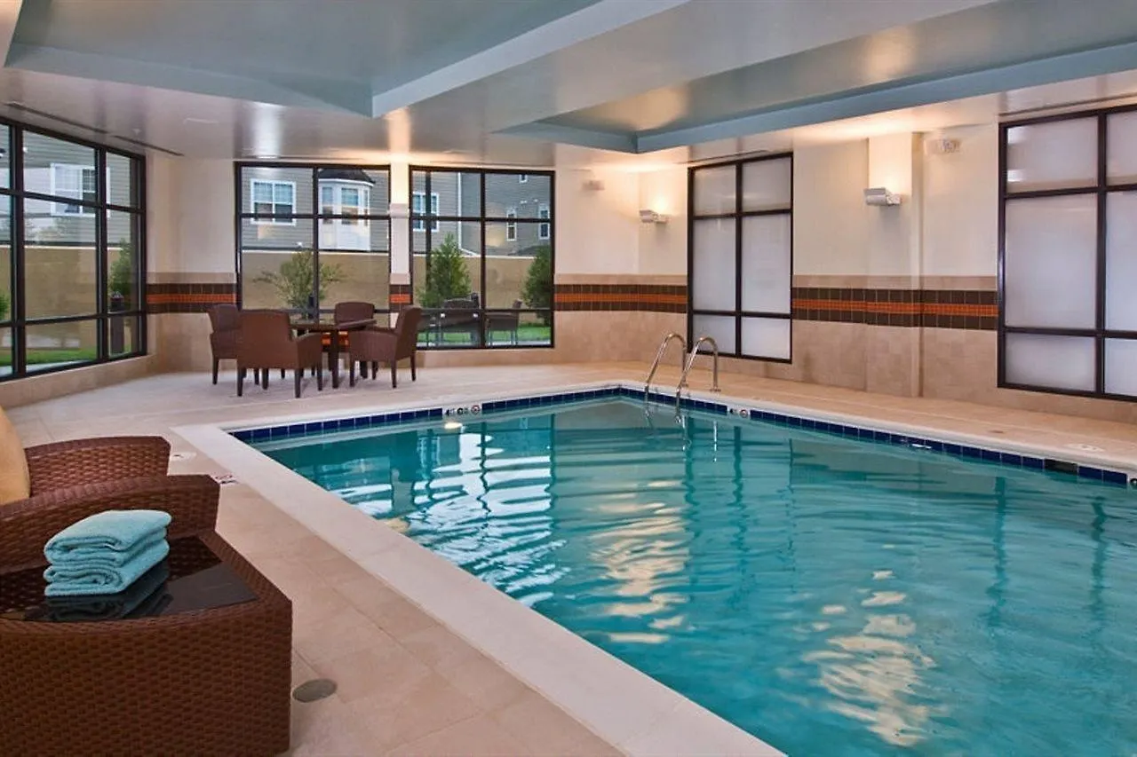 Courtyard Newport News Airport Hotell